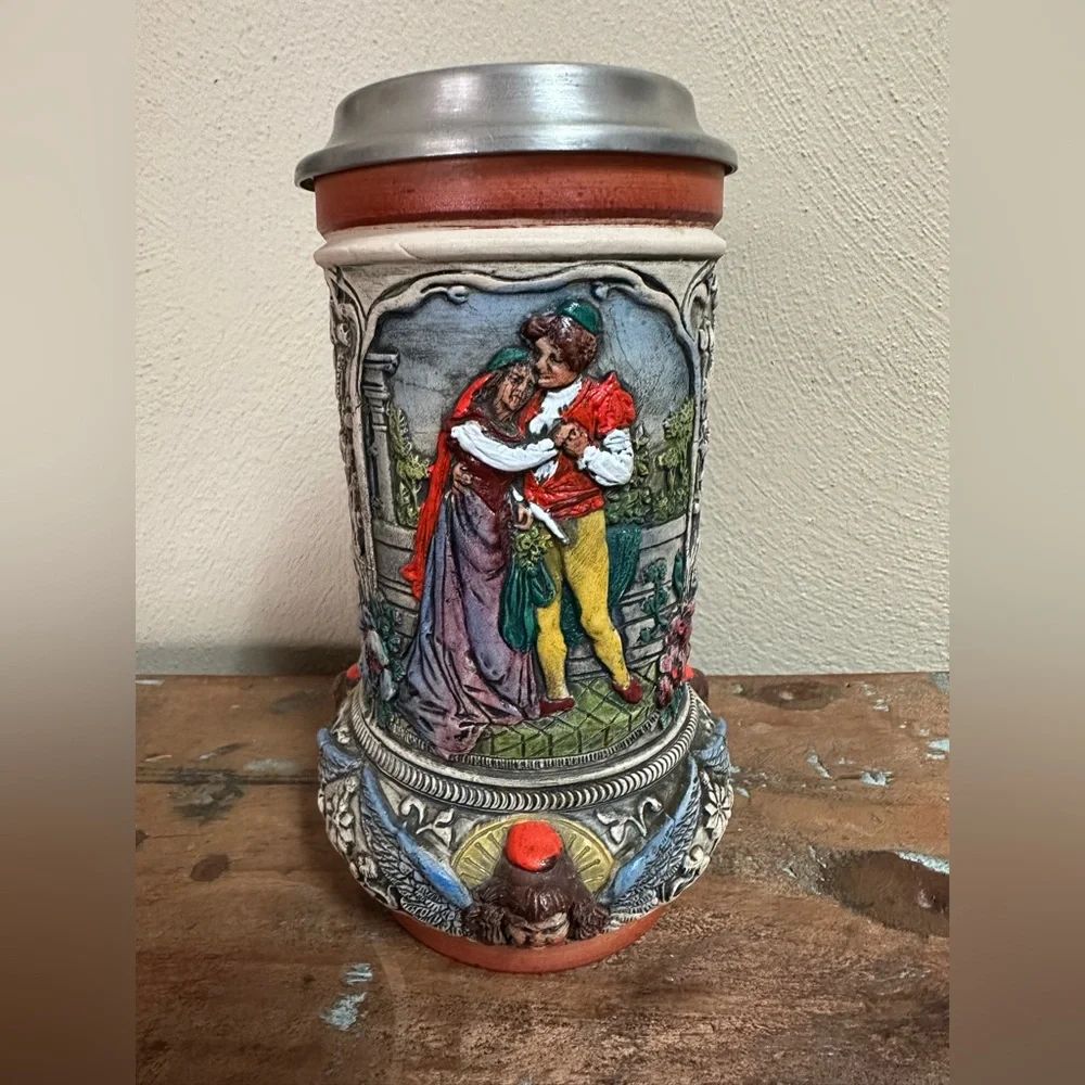 Beer Stein ALT GRENZAN Western Germany
THEWALT Beer Stein - Picture 4 of 12